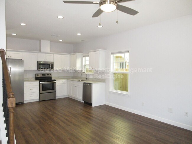 Photo - 716 W Intendencia St