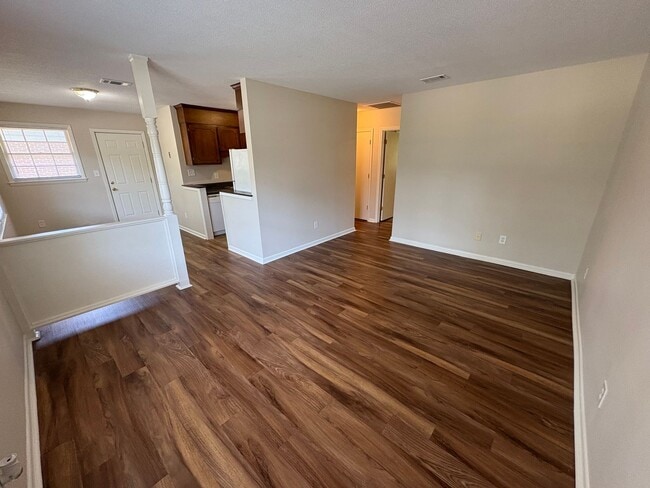 728 Montclair Dr