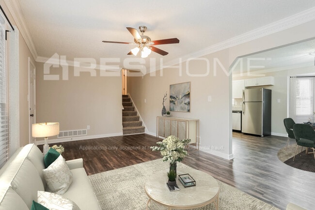 Photo - 136 Amber Ln