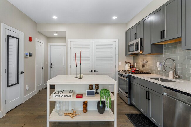 Photo - 1028 Bladensburg Rd NE Unidad 113