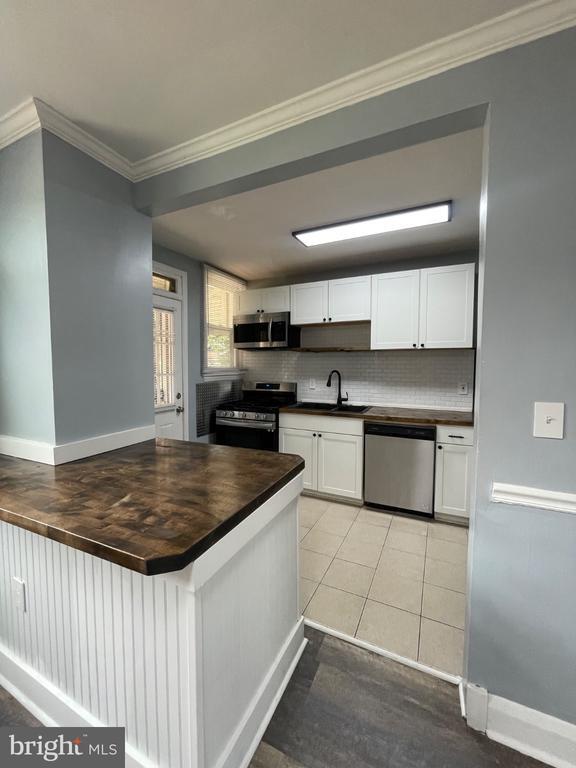 Photo - 306 N Monastery Ave