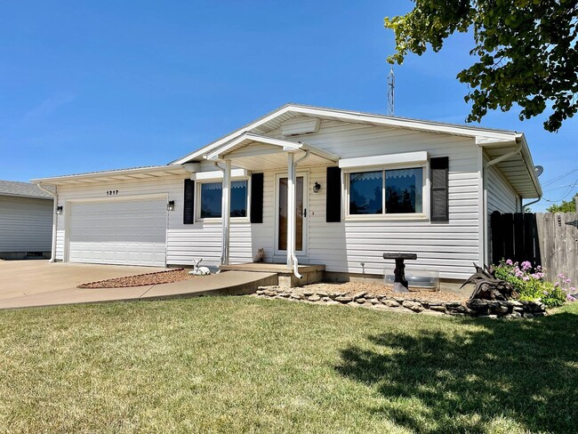 Photo - 1317 E Minneapolis Ave