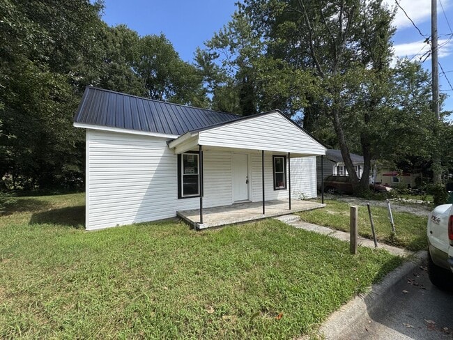 Building Photo - 919 Randolph St Rental