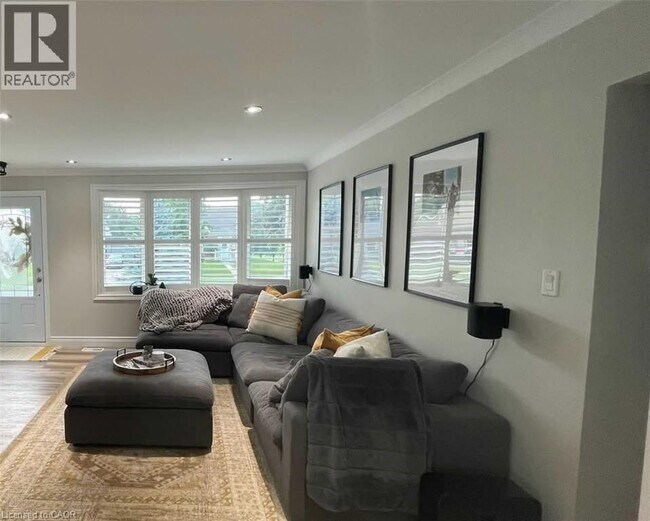 Photo - 39 Oakwood Ave