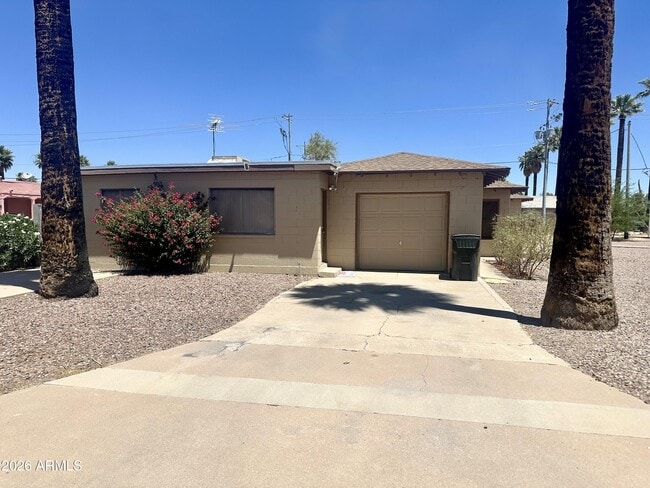 801 N Gilbert Ave