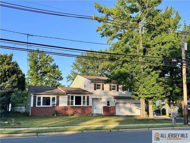 Photo - 742 Grove Ave