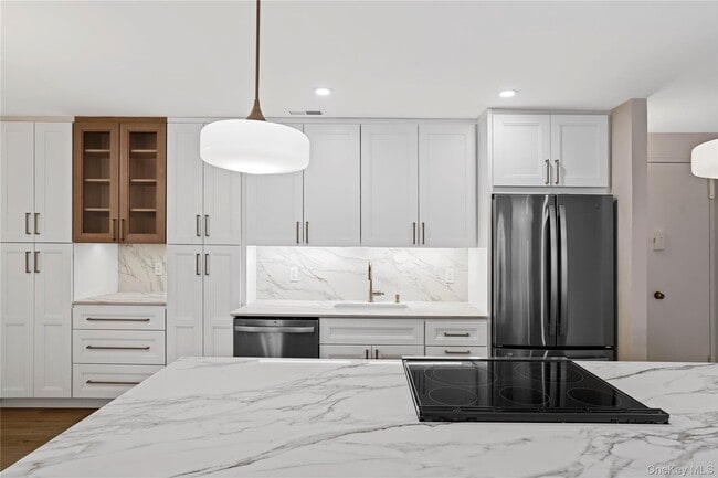 Photo - 400 High Point Dr Unit 206