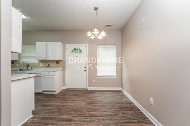 Photo - 4426 Roche St