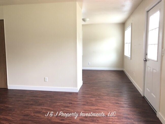 Photo - 283 Hazelwood Dr