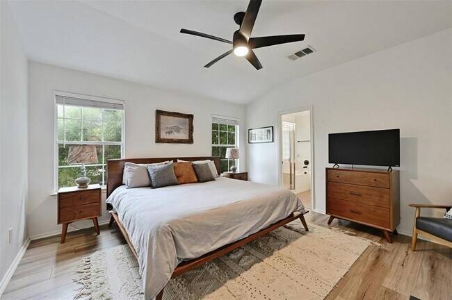 Photo - 3412 Lynnbrook Dr House