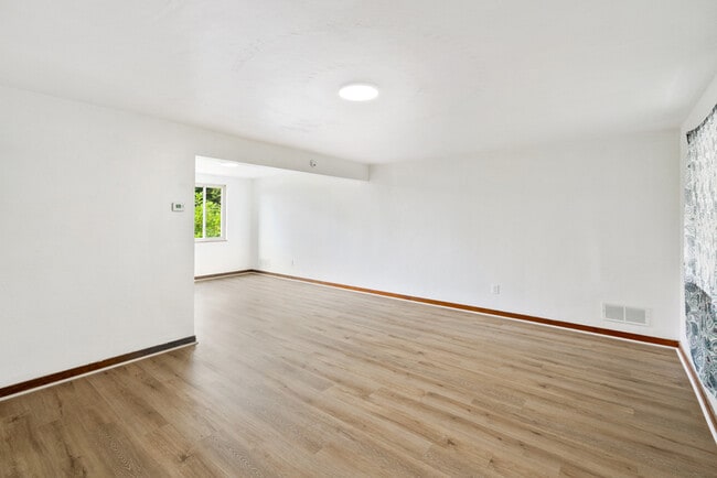 Photo - 309 Sebring Ave