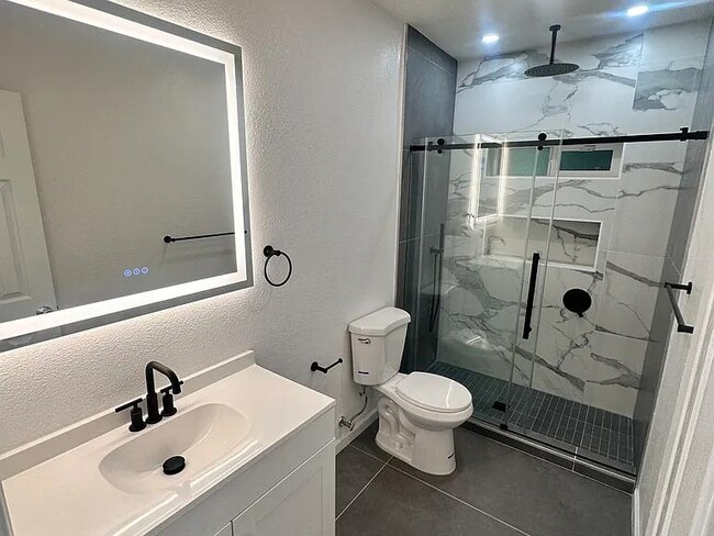 Photo - 768 Grogan Ct Unidad 766