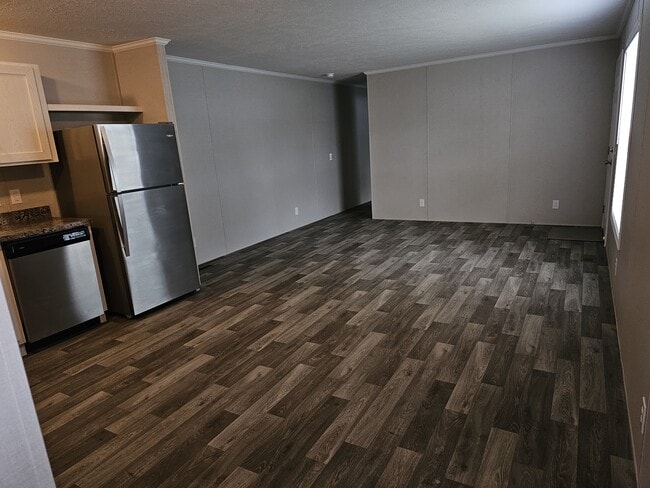 Photo - 855 W Jefferson St