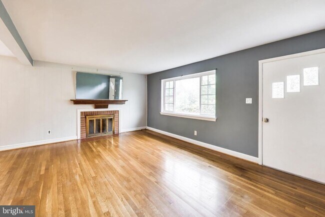 Photo - 7215 Normandy Ln