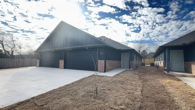 Photo - 1102 NW 113th St