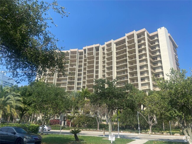 Building Photo - 1800 S Ocean Blvd Unit 401 Rental