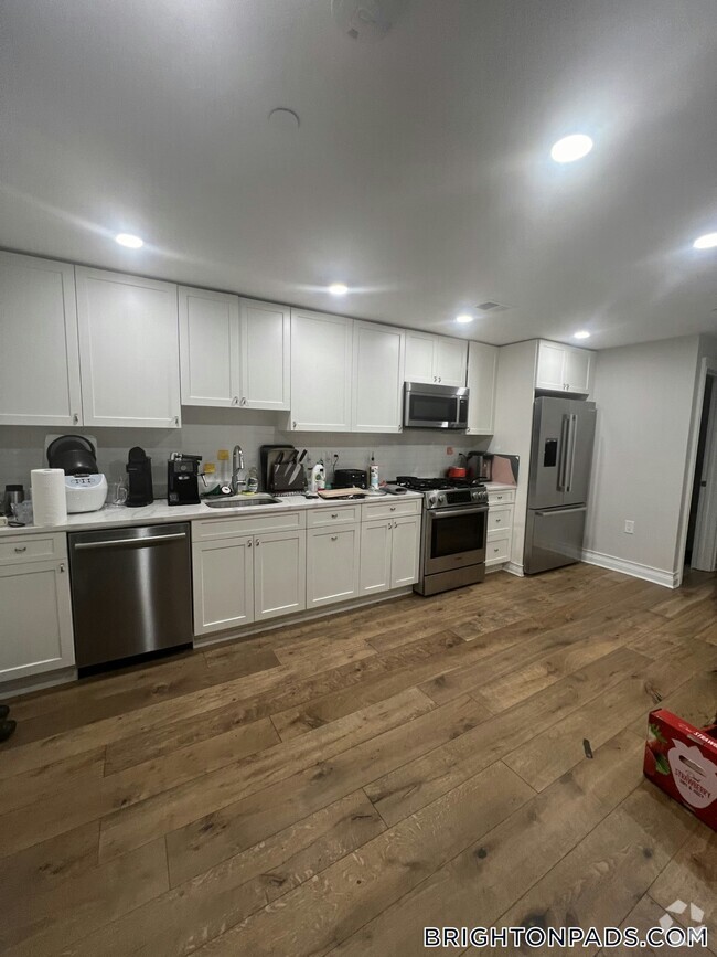 Building Photo - 14 Mt Hood Rd Unit 1 Rental