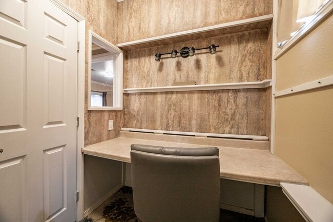 Photo - Cute 2 Bedroom Condo with 2 Car Garage located in a Guard Gated Community in Green Valley!