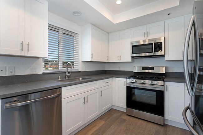 Photo - Vista Terrace Apartments