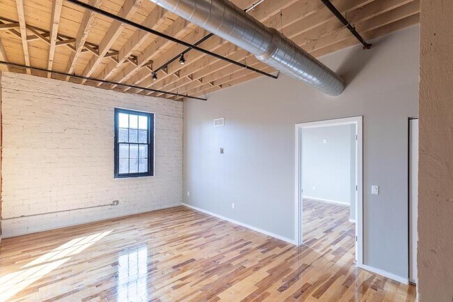 Photo - 116 N 4th St Unidad 215