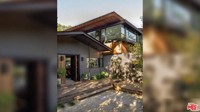 Photo - 8970 Wonderland Park Ave