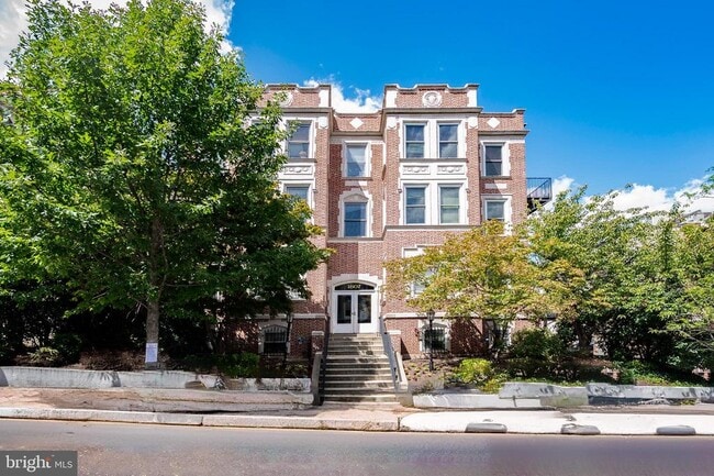 Building Photo - 1807 California St NW Unit T5 Rental