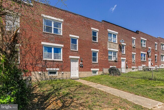 Building Photo - 7520 Lange St Rental