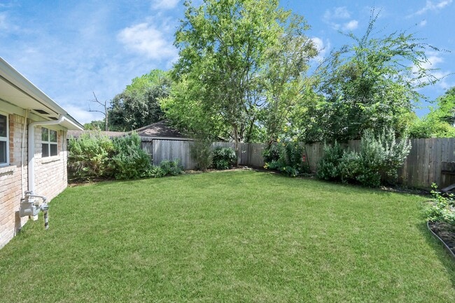 Building Photo - 14115 Wickersham Ln