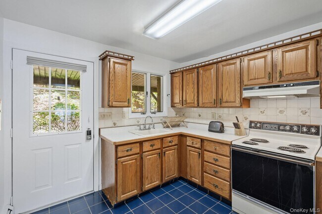 194 Jersey Ave Unit E