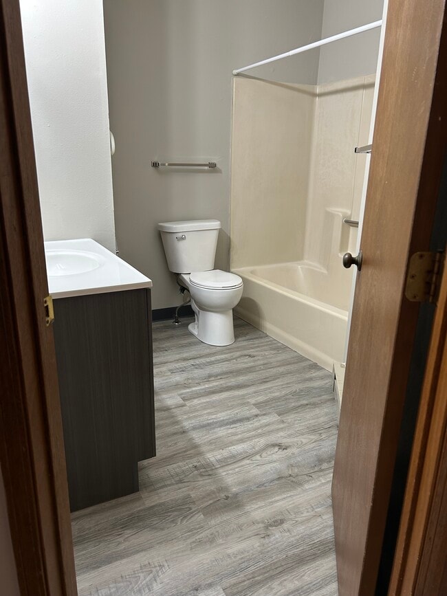 Photo - 4109 Applewood Ln Unit 4109