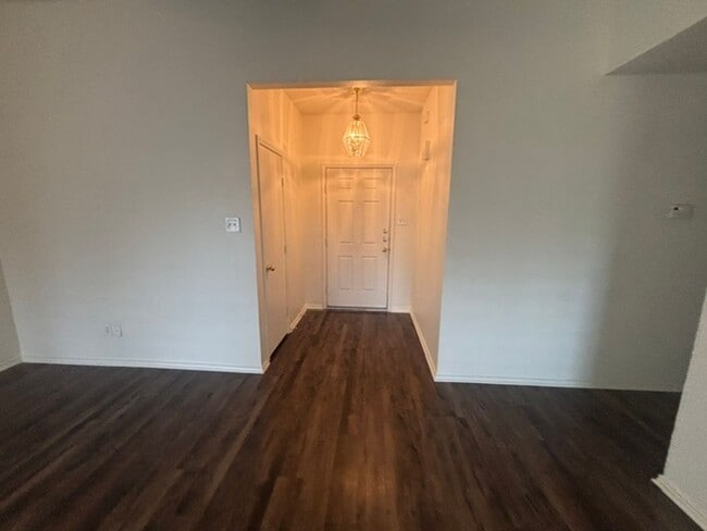 Photo - 1024 Carlin Ln