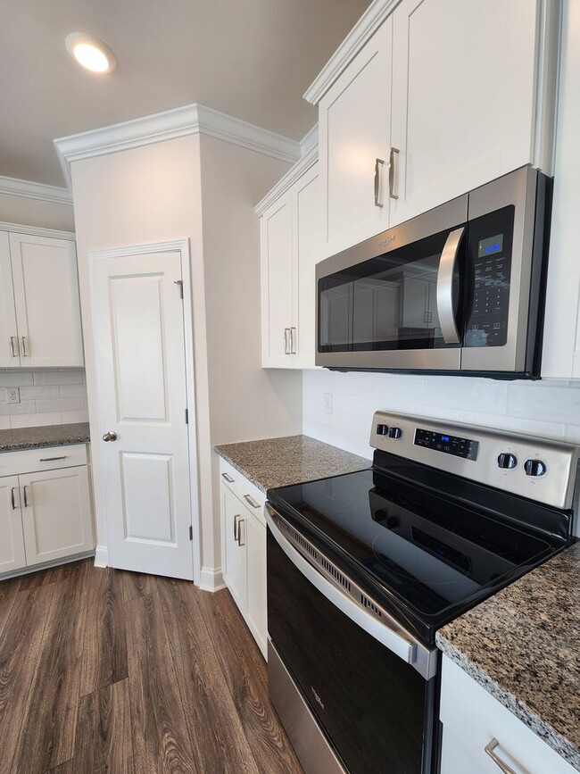 Photo - **6 Month Lease** Hendersonville Rental!