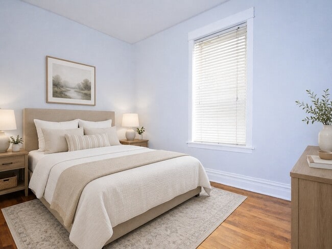 Photo - 2719 W Belmont Ave Unit 2