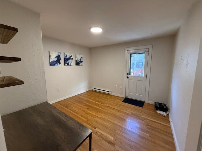 Photo - 181 Bowen St Unit 1