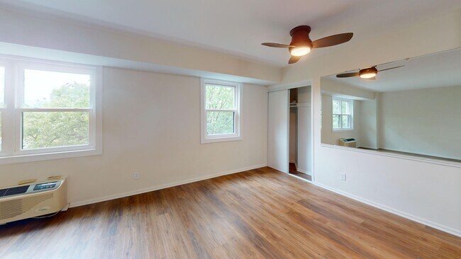 Photo - 1801 Clydesdale Pl NW