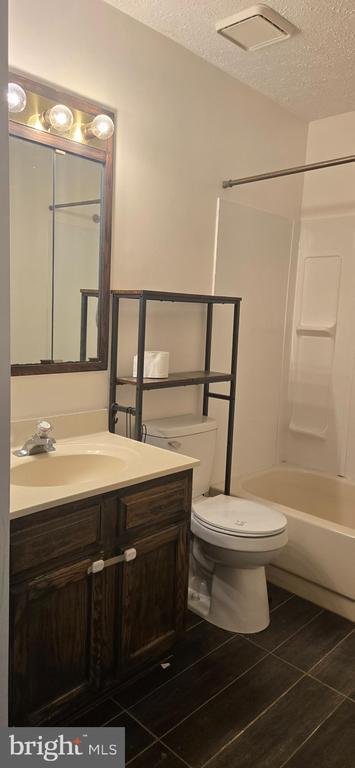 Photo - 134 Kenwood Dr