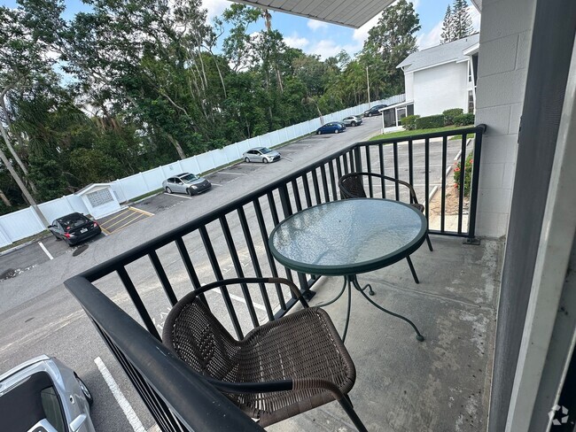 Building Photo - 2 Bedroom 2 Bathroom in Winter Haven Rental