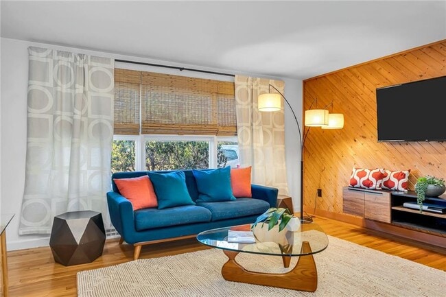 Photo - 1 Collins Terrace