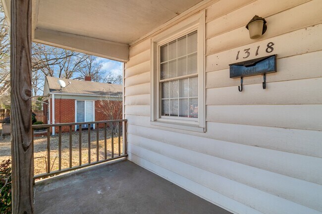 Photo - Gorgeous 2BR/1BA Duplex near Selwyn and Park Rd Hotspots!