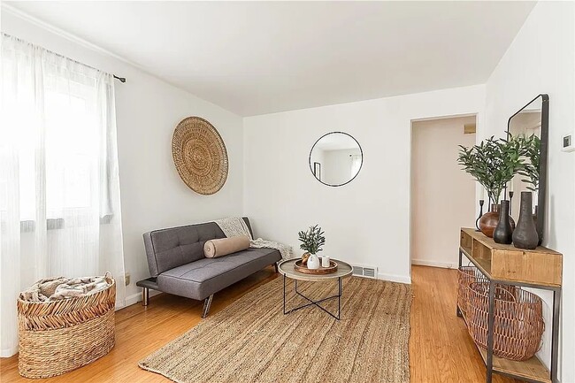 Photo - 105 Southview Terrace