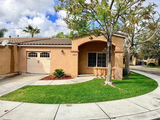 Photo - 147 Apple Ln House