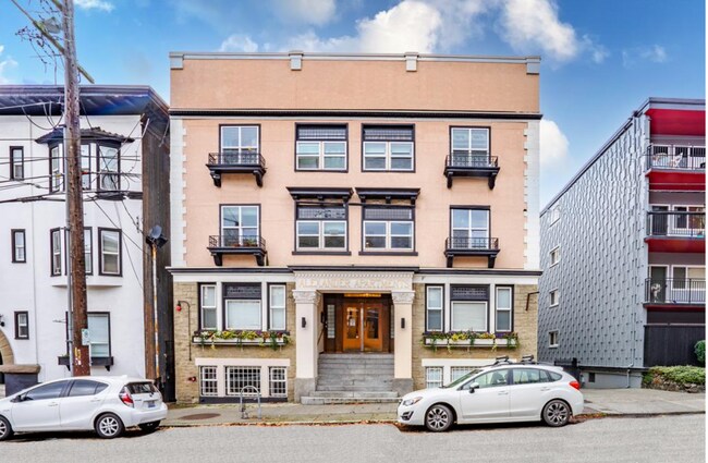 Photo - Alexander Apartments