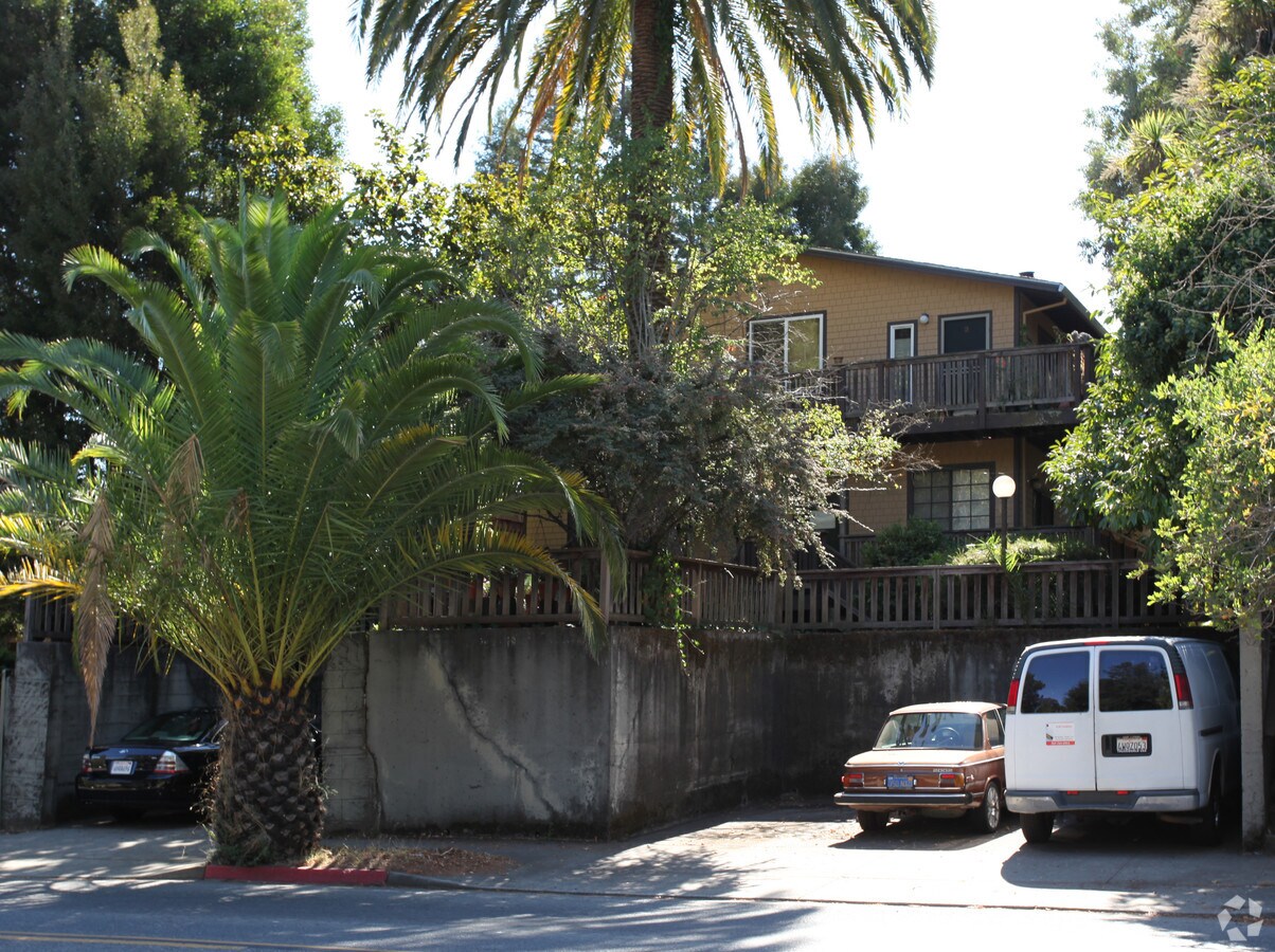 Photo - 1107 Sir Francis Drake Blvd