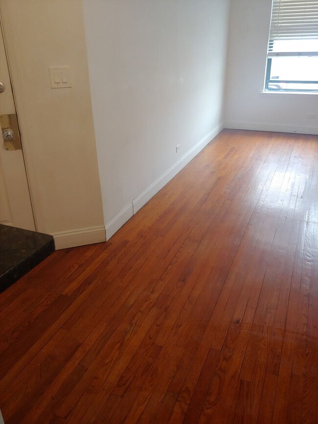 Photo - 307 E 50th St House