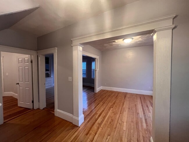 Photo - 110 W Quincy St Unit 1