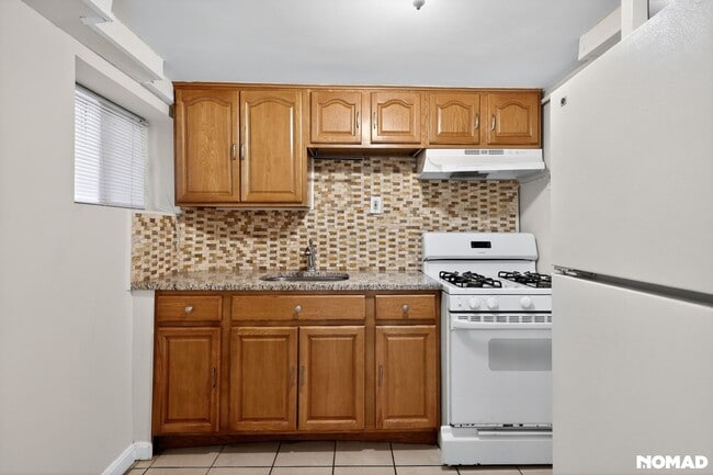 Photo - 80 Seaton Pl NW