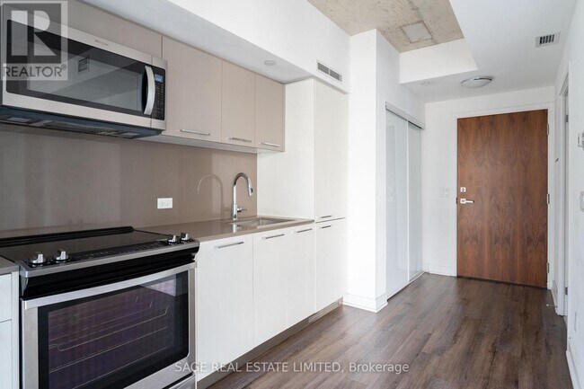 Photo - 15 Baseball Pl Unit 1102