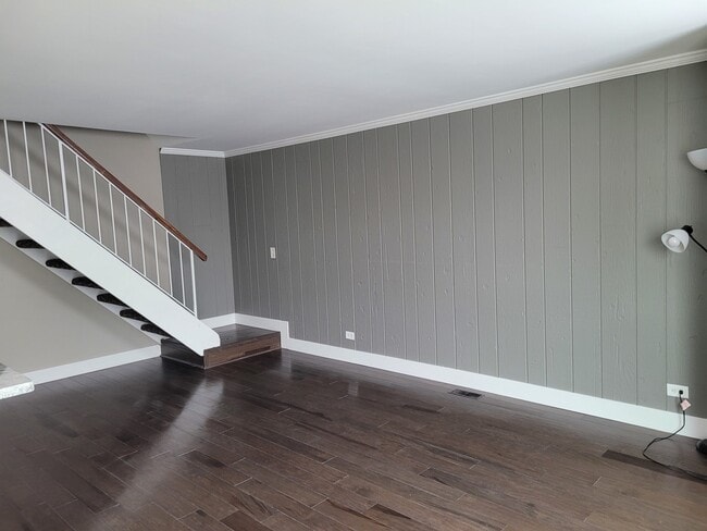 Photo - 362 Farmingdale Cir