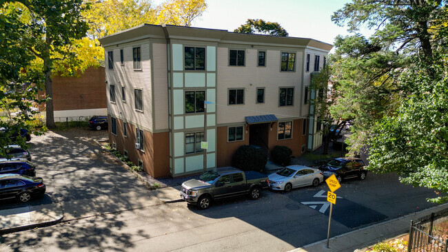 Building Photo - 81 Westminster Ave Unit D Rental