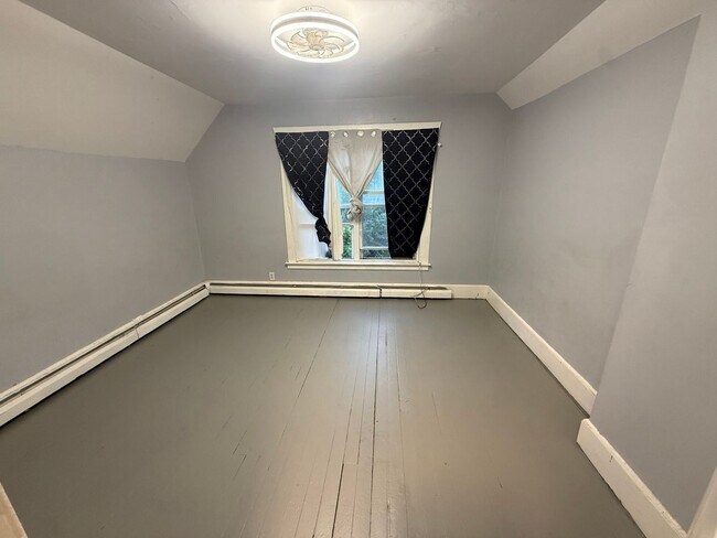 2 Rodney St